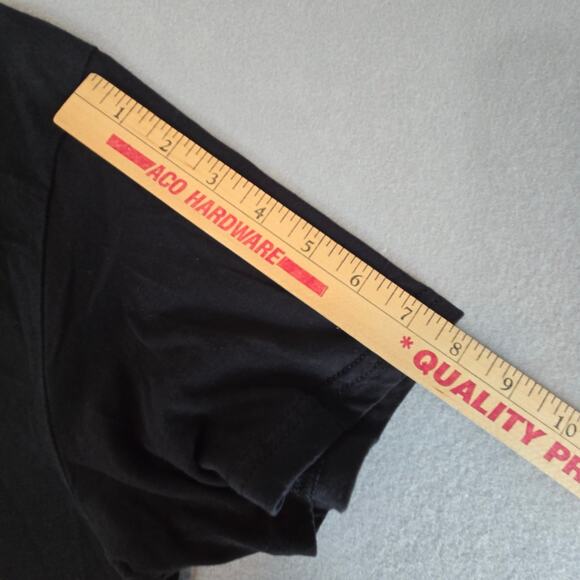 Turner Bros Anime "Attack on All Titans" Short Sleeve T-Shirt Men's Medium Black - Picture 6 of 7